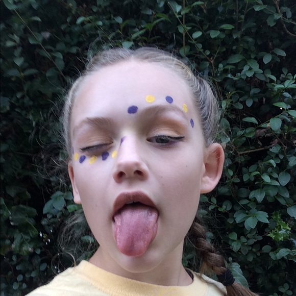 Meet your Posher, Allie - Picture 1 of 1